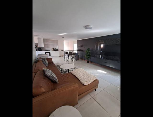 4 BEDROOM HOUSE FOR SALE IN POMONA AH